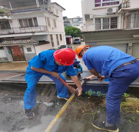 “三落兩?！惫泊偃細夤艿栏脑熘脫Q工作安全平穩(wěn)有序