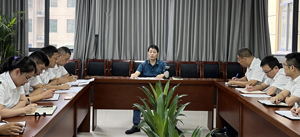 城建投公司黨支部召開黨員（擴大）會議暨酒駕、醉駕等違法犯罪行為警示教育集體談話會