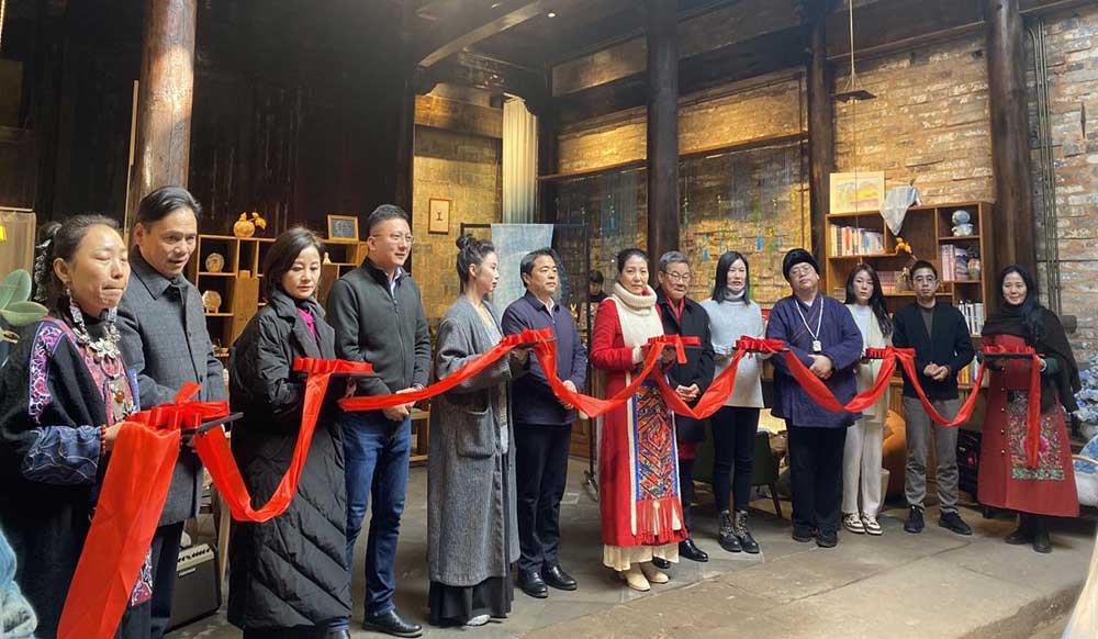 藍(lán)屋藝術(shù)館開業(yè)，為鄉(xiāng)村業(yè)態(tài)增活力